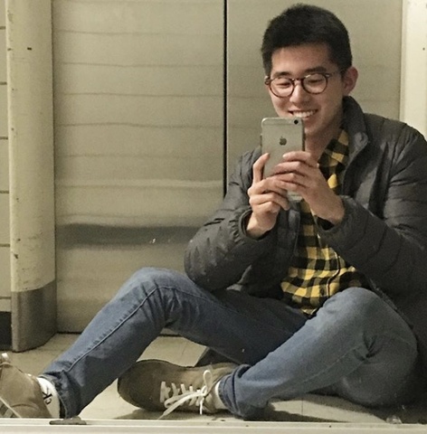 Sean Wu taking a selfie